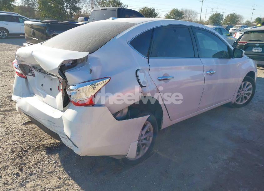 Photo 4 of 2019 Nissan Sentra SV (VIN 3N1AB7AP6KY330787)