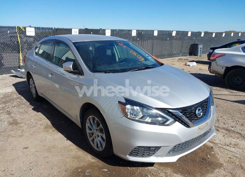 2019 Nissan Sentra SV (VIN 3N1AB7AP6KY340977) main photo