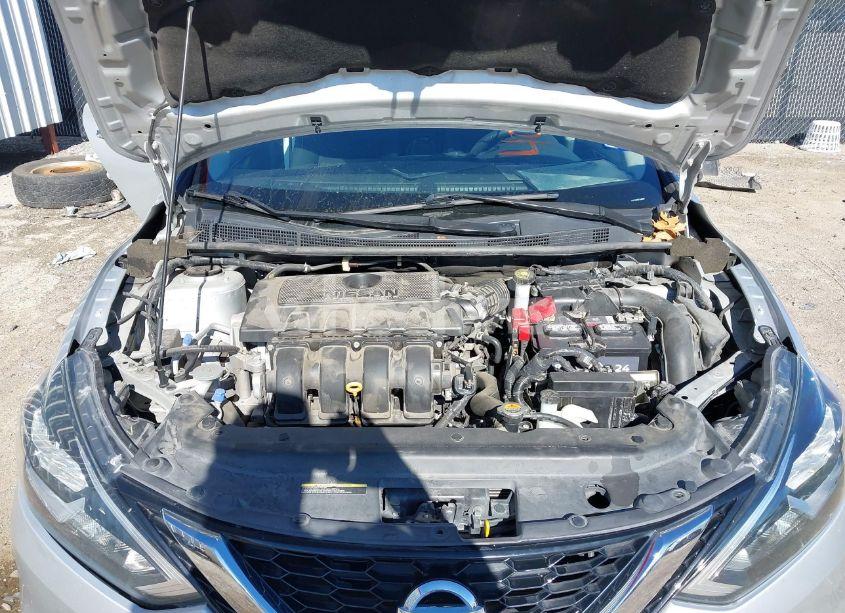 Photo 10 of 2019 Nissan Sentra SV (VIN 3N1AB7AP6KY340977)