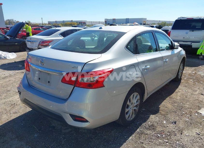 Photo 4 of 2019 Nissan Sentra SV (VIN 3N1AB7AP6KY340977)