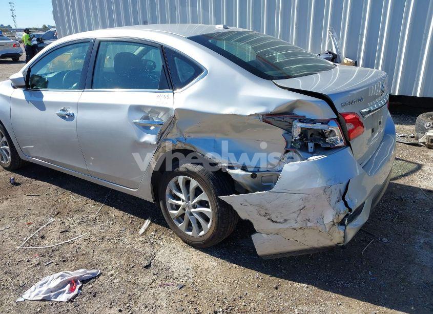 Photo 6 of 2019 Nissan Sentra SV (VIN 3N1AB7AP6KY340977)