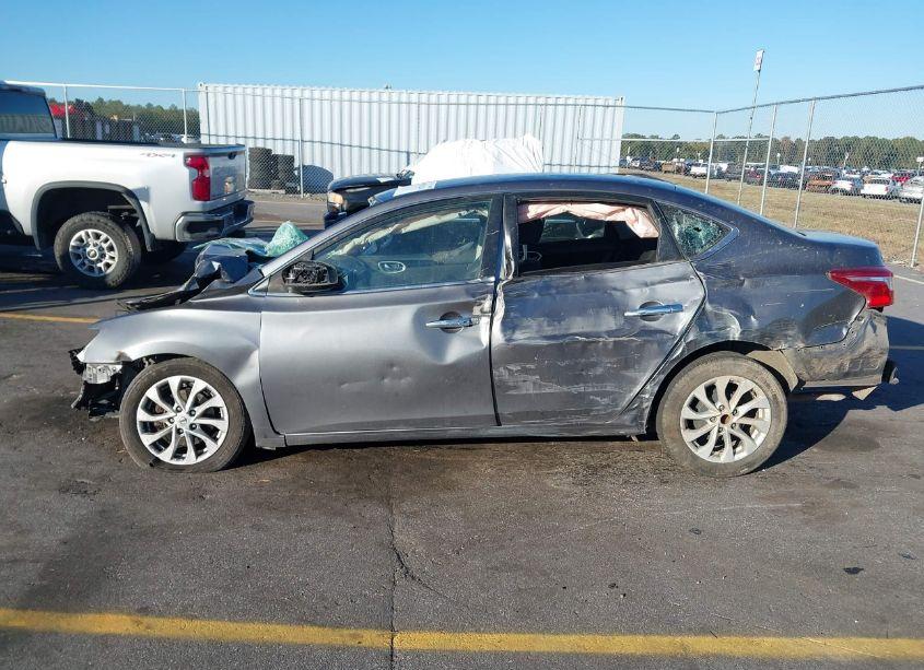 Photo 13 of 2019 Nissan Sentra SV (VIN 3N1AB7AP6KY342308)