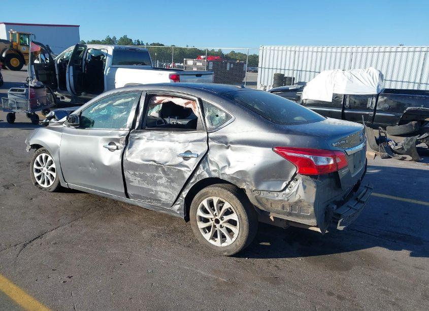 Photo 3 of 2019 Nissan Sentra SV (VIN 3N1AB7AP6KY342308)