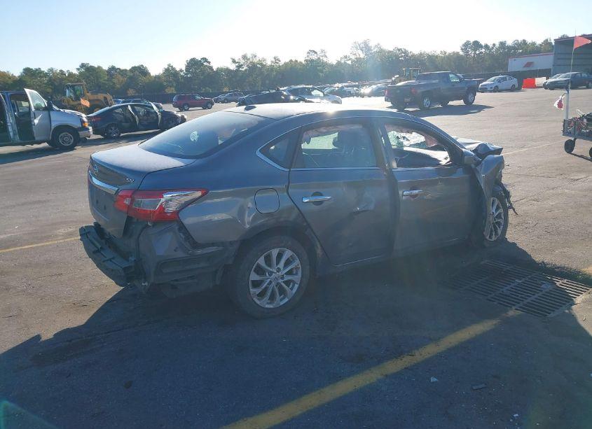Photo 4 of 2019 Nissan Sentra SV (VIN 3N1AB7AP6KY342308)