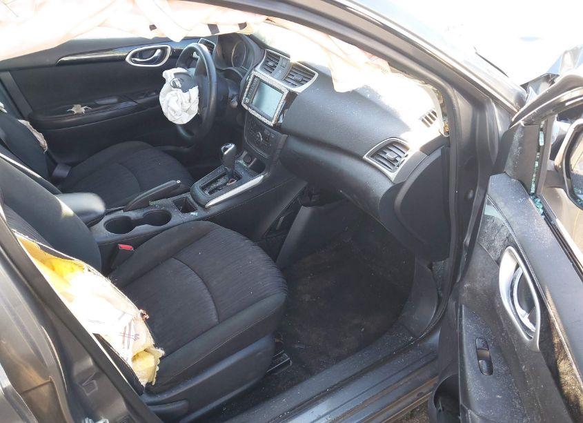 Photo 5 of 2019 Nissan Sentra SV (VIN 3N1AB7AP6KY342308)