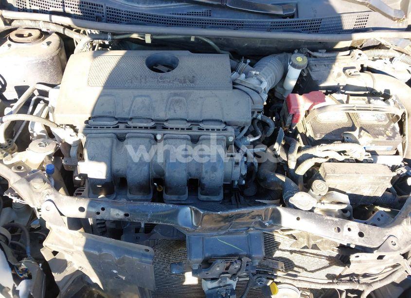 Photo 10 of 2019 Nissan Sentra SR (VIN 3N1AB7AP6KY360632)