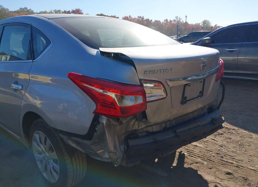 Photo 6 of 2019 Nissan Sentra S (VIN 3N1AB7AP6KY366530)