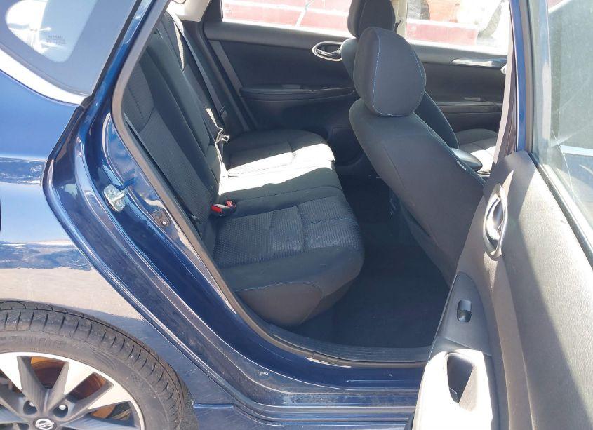 Photo 8 of 2019 Nissan Sentra SR (VIN 3N1AB7AP6KY377060)