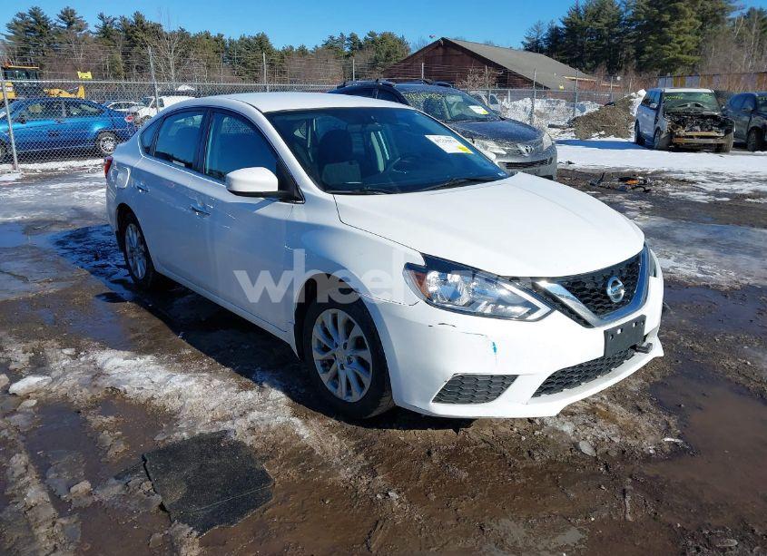 2019 Nissan Sentra SV (VIN 3N1AB7AP6KY381948) main photo