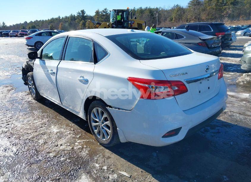Photo 3 of 2019 Nissan Sentra SV (VIN 3N1AB7AP6KY381948)