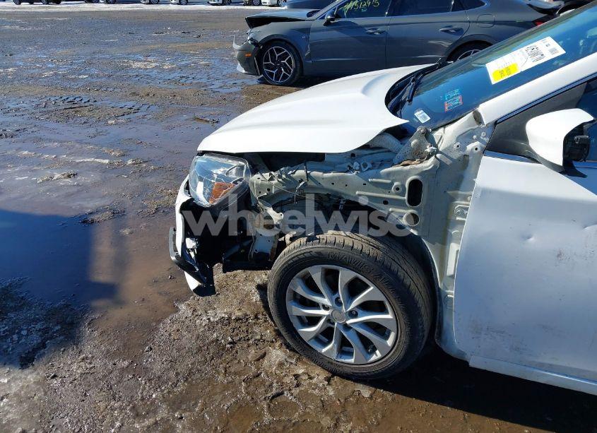 Photo 6 of 2019 Nissan Sentra SV (VIN 3N1AB7AP6KY381948)