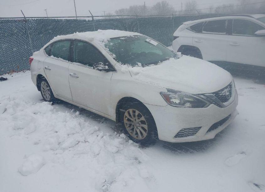2019 Nissan Sentra SV (VIN 3N1AB7AP6KY393842) main photo