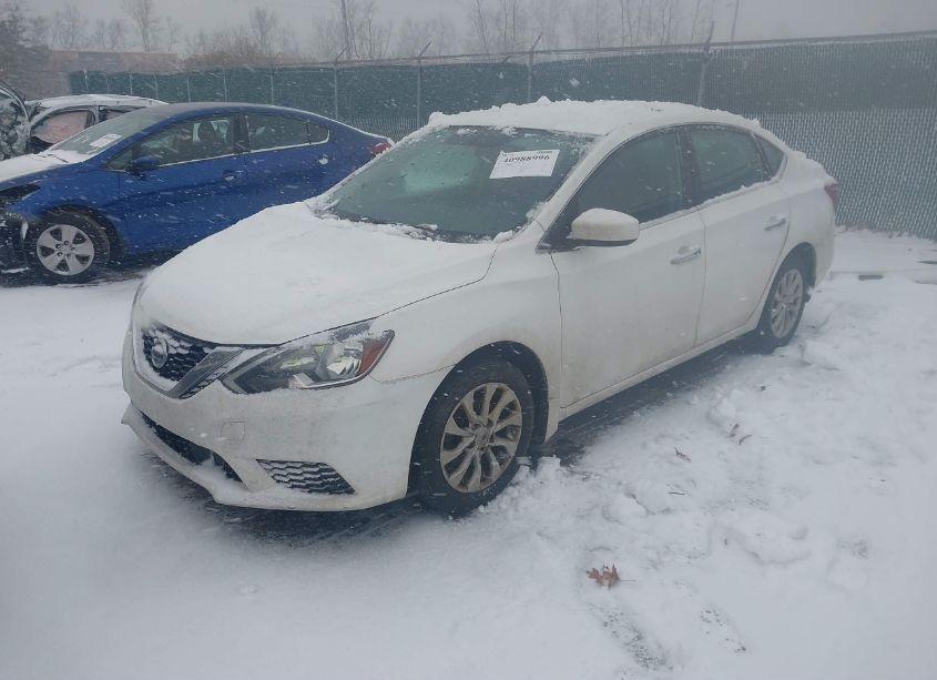 Photo 2 of 2019 Nissan Sentra SV (VIN 3N1AB7AP6KY393842)