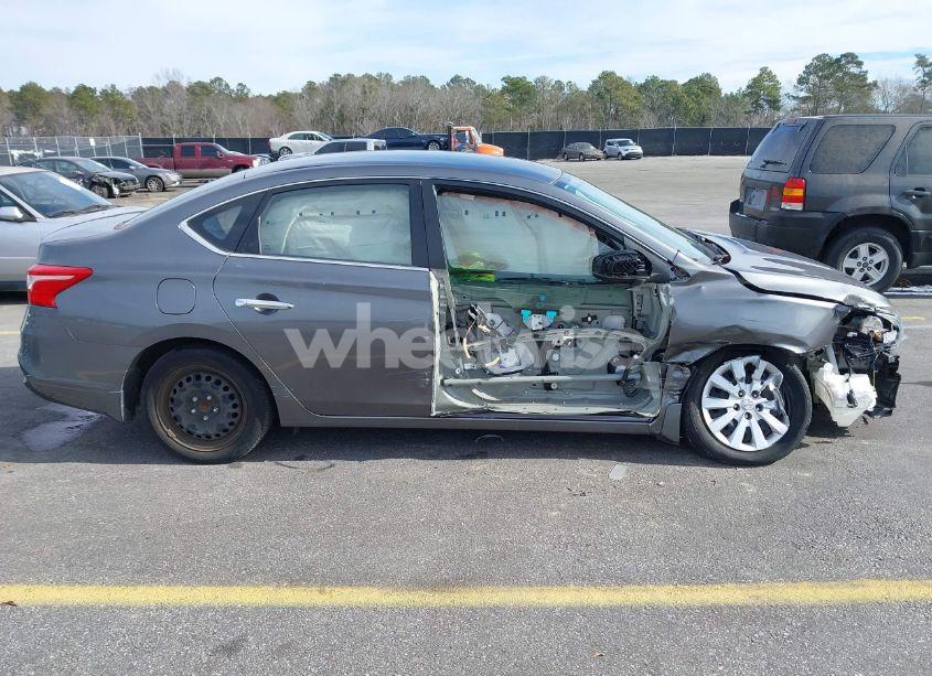 Photo 14 of 2019 Nissan Sentra S (VIN 3N1AB7AP6KY395249)