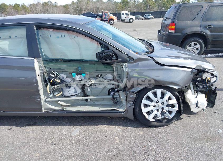 Photo 19 of 2019 Nissan Sentra S (VIN 3N1AB7AP6KY395249)