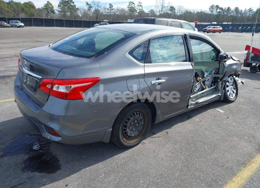 Photo 4 of 2019 Nissan Sentra S (VIN 3N1AB7AP6KY395249)
