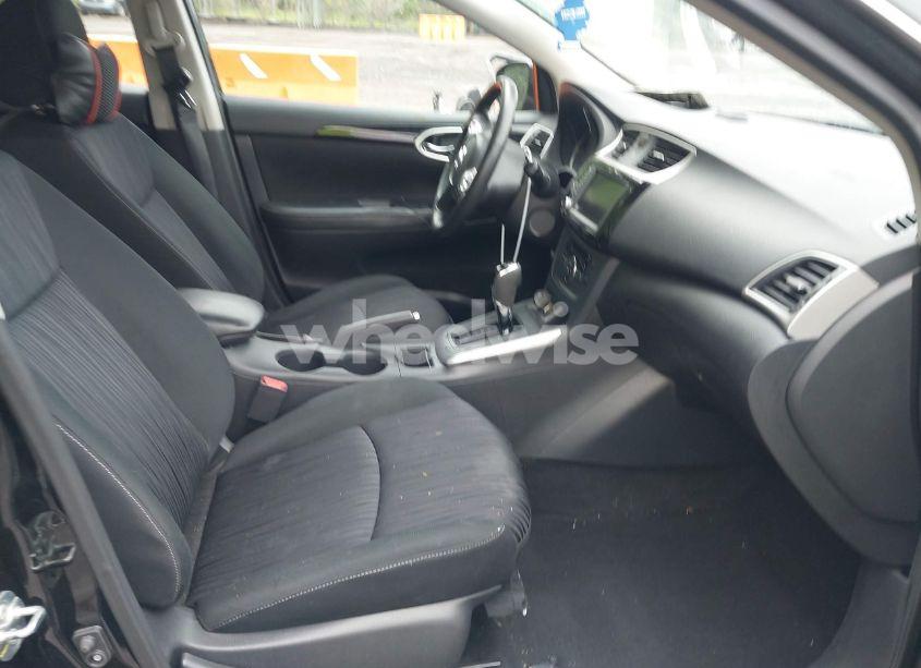 Photo 5 of 2019 Nissan Sentra SV (VIN 3N1AB7AP6KY416200)