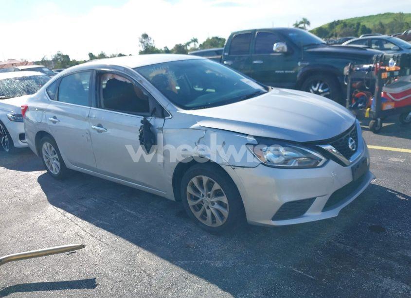2019 Nissan Sentra SV (VIN 3N1AB7AP6KY429805) main photo