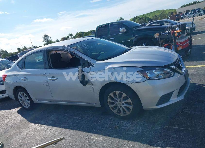 Photo 13 of 2019 Nissan Sentra SV (VIN 3N1AB7AP6KY429805)