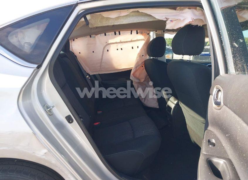 Photo 8 of 2019 Nissan Sentra SV (VIN 3N1AB7AP6KY429805)