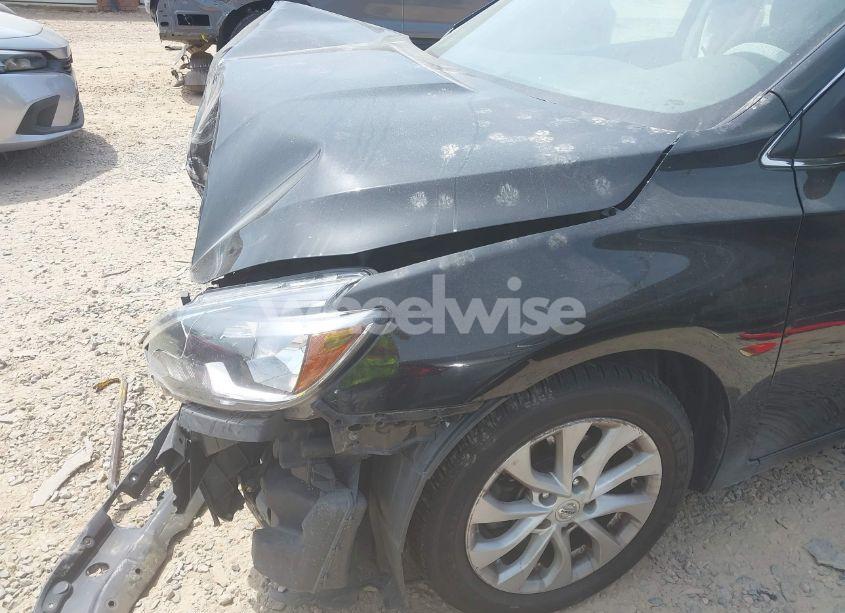 Photo 6 of 2019 Nissan Sentra SV (VIN 3N1AB7AP6KY431618)