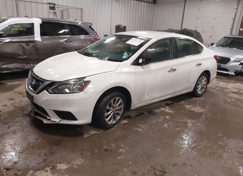 Photo 2 of 2019 Nissan Sentra SV (VIN 3N1AB7AP6KY438620)