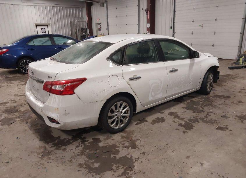 Photo 4 of 2019 Nissan Sentra SV (VIN 3N1AB7AP6KY438620)