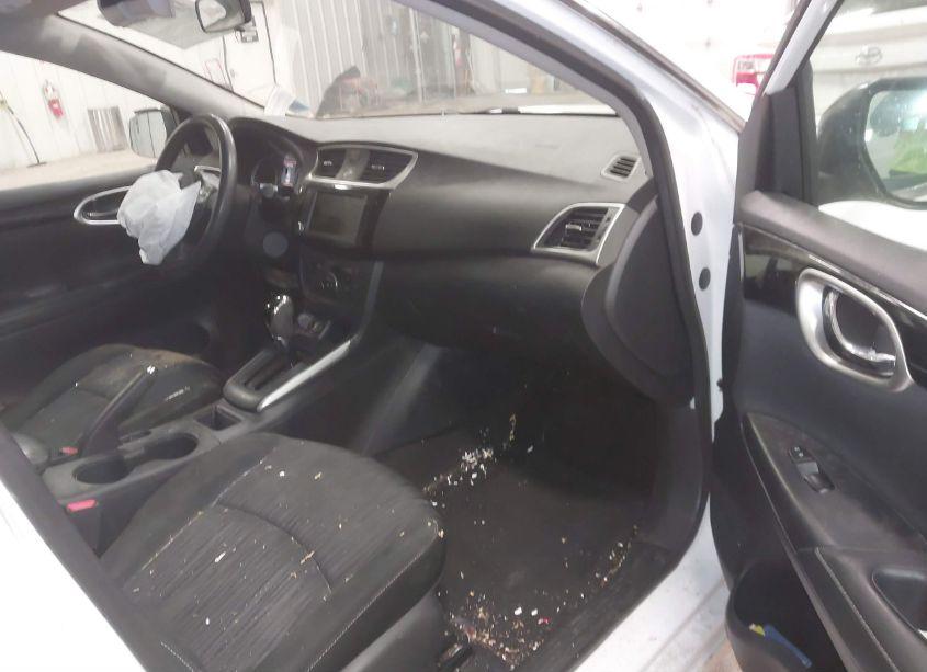 Photo 5 of 2019 Nissan Sentra SV (VIN 3N1AB7AP6KY438620)