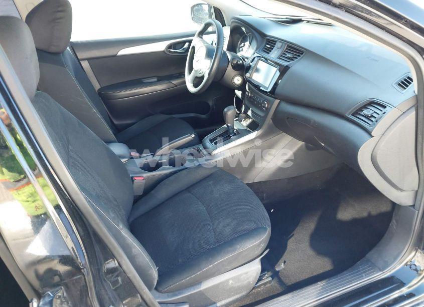 Photo 5 of 2019 Nissan Sentra S (VIN 3N1AB7AP6KY454266)