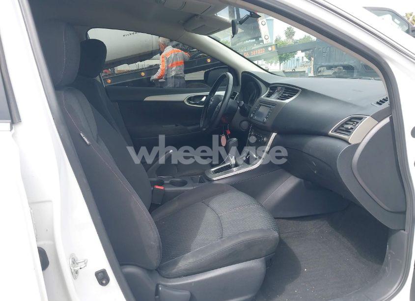 Photo 5 of 2013 Nissan Sentra SR (VIN 3N1AB7AP7DL776088)