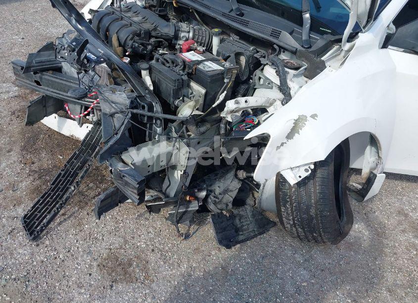 Photo 6 of 2014 Nissan Sentra FE+ S/FE+ SV/S/SL/SR/SV (VIN 3N1AB7AP7EL635815)