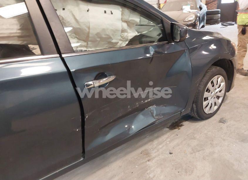 Photo 6 of 2014 Nissan Sentra FE+ S/FE+ SV/S/SL/SR/SV (VIN 3N1AB7AP7EY215331)