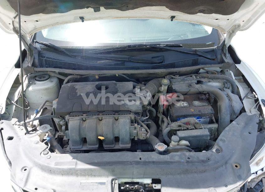 Photo 10 of 2015 Nissan Sentra SV (VIN 3N1AB7AP7FL677967)