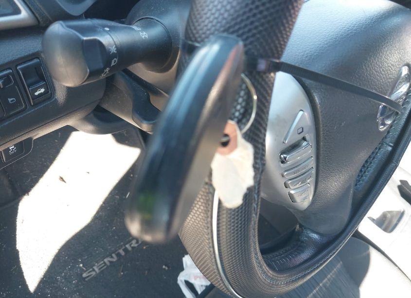 Photo 11 of 2015 Nissan Sentra SV (VIN 3N1AB7AP7FL685356)