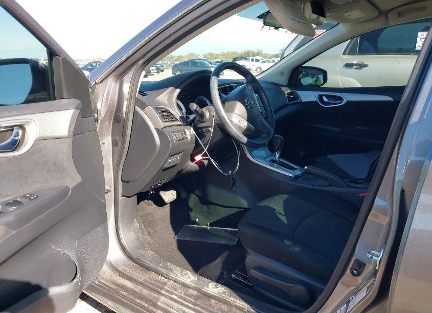 Photo 5 of 2015 Nissan Sentra SR (VIN 3N1AB7AP7FY282867)