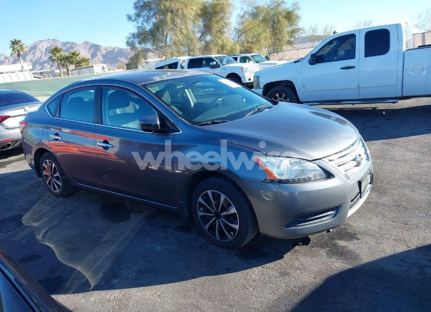 2015 Nissan Sentra S (VIN 3N1AB7AP7FY330965) main photo