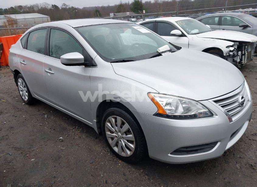 2015 Nissan Sentra S (VIN 3N1AB7AP7FY331758) main photo