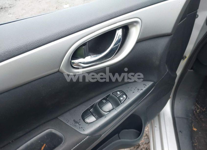 Photo 14 of 2015 Nissan Sentra S (VIN 3N1AB7AP7FY331758)