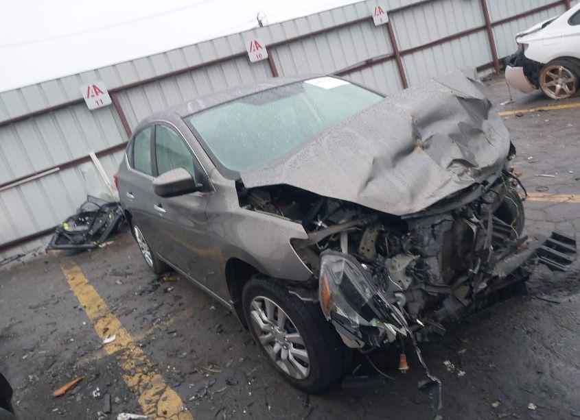 2016 Nissan Sentra SV (VIN 3N1AB7AP7GL647773) main photo