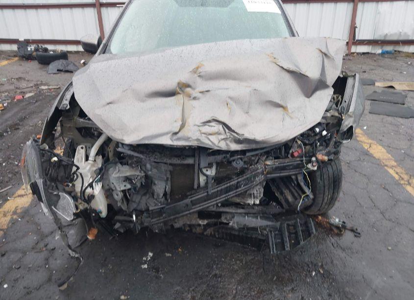 Photo 6 of 2016 Nissan Sentra SV (VIN 3N1AB7AP7GL647773)