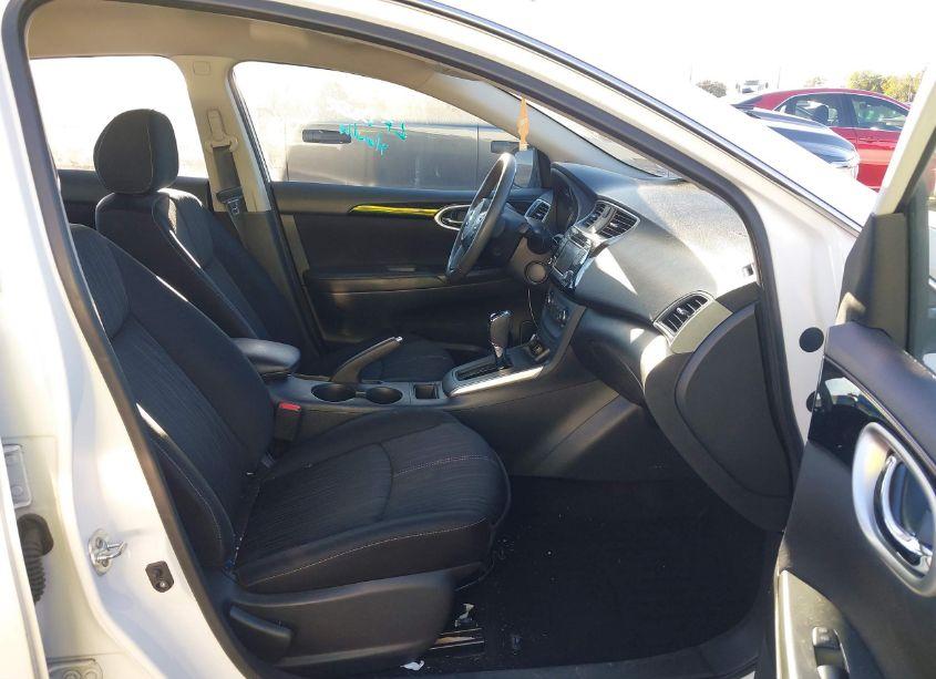 Photo 5 of 2016 Nissan Sentra SV (VIN 3N1AB7AP7GL658756)