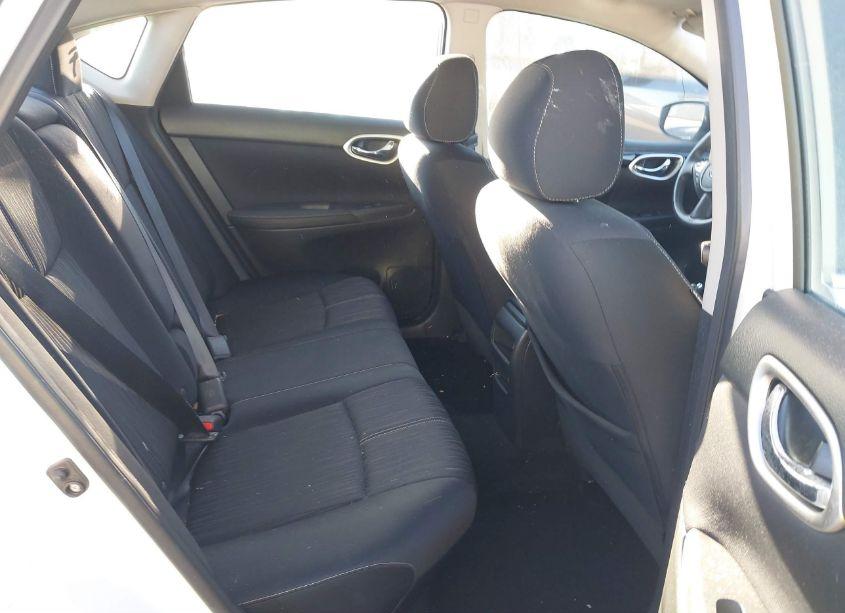 Photo 8 of 2016 Nissan Sentra SV (VIN 3N1AB7AP7GL658756)