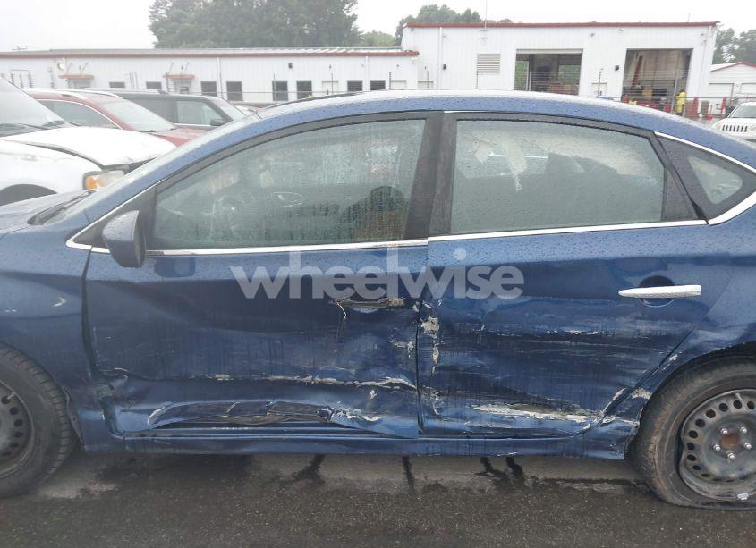 Photo 6 of 2016 Nissan Sentra SV (VIN 3N1AB7AP7GL668977)