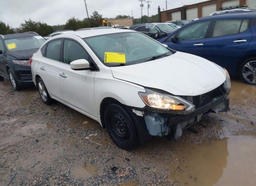 2016 Nissan Sentra SV (VIN 3N1AB7AP7GL670311) main photo
