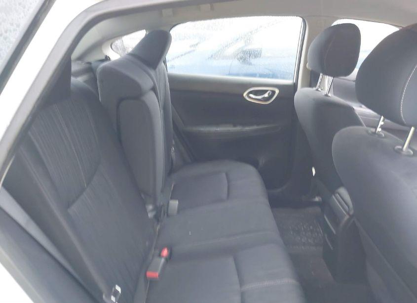 Photo 8 of 2016 Nissan Sentra SV (VIN 3N1AB7AP7GL670311)