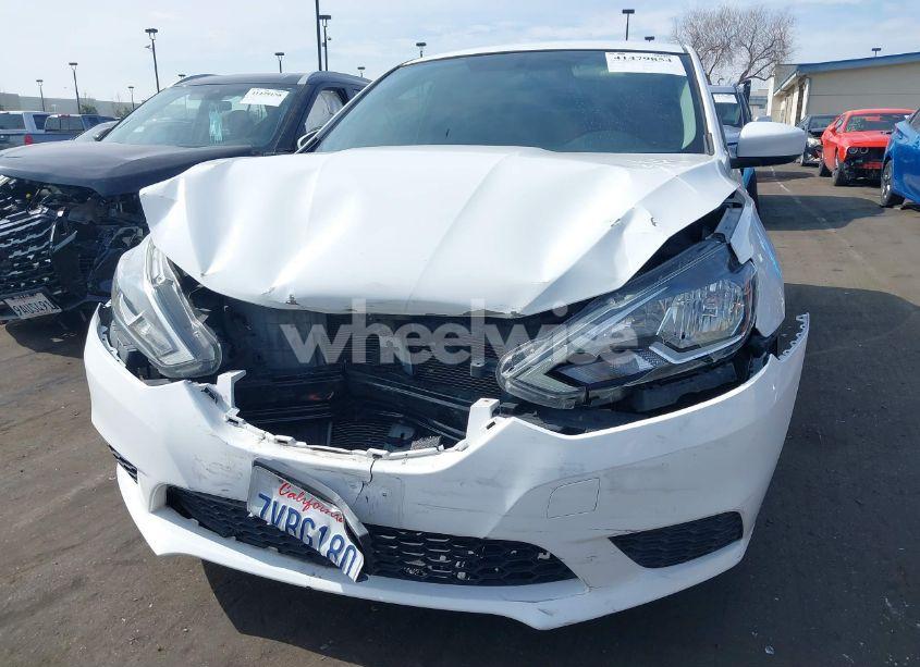 Photo 6 of 2016 Nissan Sentra SV (VIN 3N1AB7AP7GL671328)