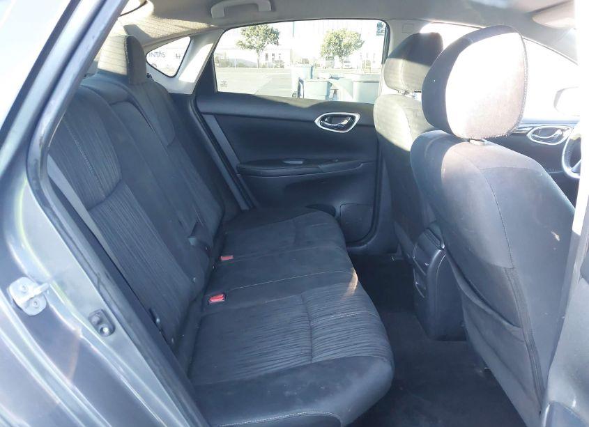 Photo 8 of 2016 Nissan Sentra SV (VIN 3N1AB7AP7GL675945)