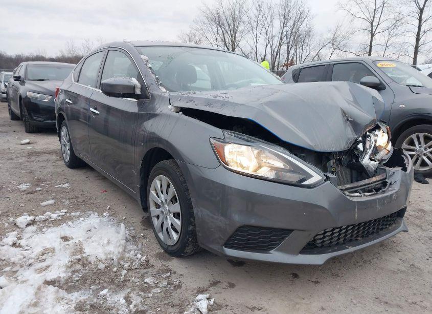 2016 Nissan Sentra S (VIN 3N1AB7AP7GL684063) main photo