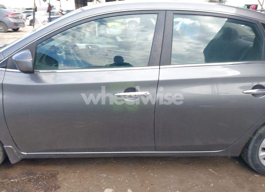 Photo 15 of 2016 Nissan Sentra S (VIN 3N1AB7AP7GY229541)