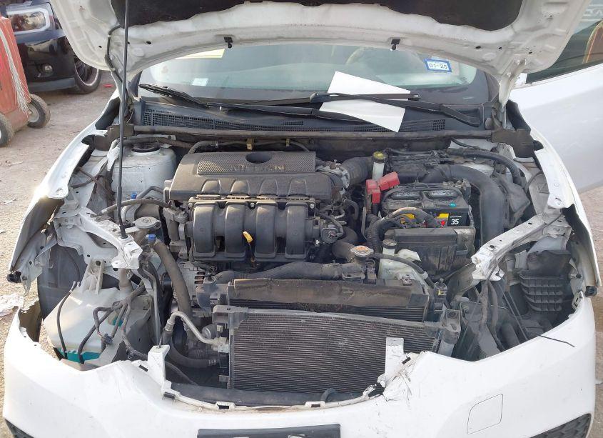 Photo 10 of 2016 Nissan Sentra S (VIN 3N1AB7AP7GY245173)